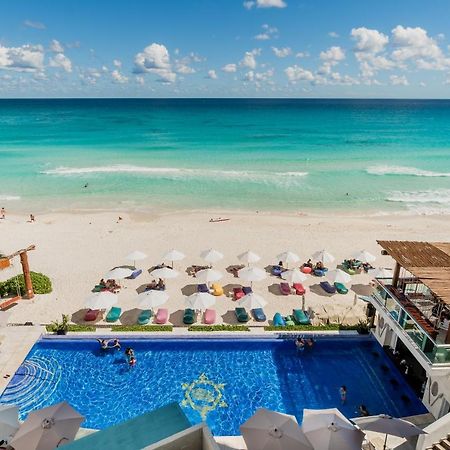 *Turquoise Escape- Beachfront Studio By Casa Paraiso* Cancun Exterior photo